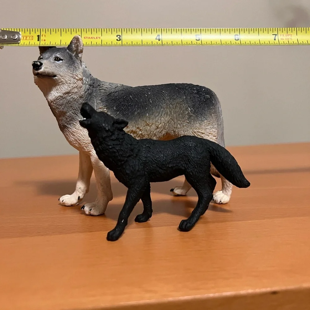 2 plastic wolf lot